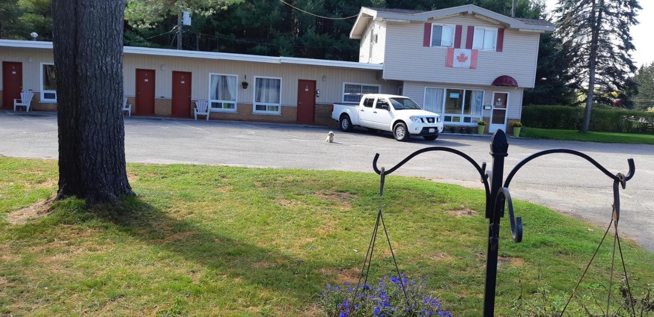 Pine Grove Motel Sault Ste. Marie Zewnętrze zdjęcie